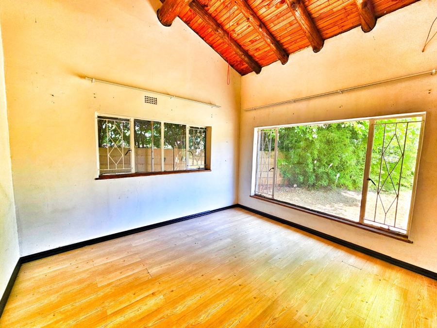 5 Bedroom Property for Sale in Vaalpark Free State